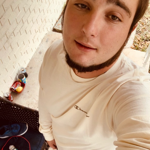 Meet your Posher, Kyle - Picture 1 of 1